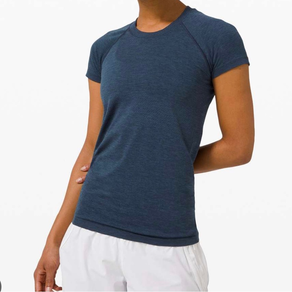 Lululemon Swiftly Tech Short-Sleeve 2.0 Sz 8